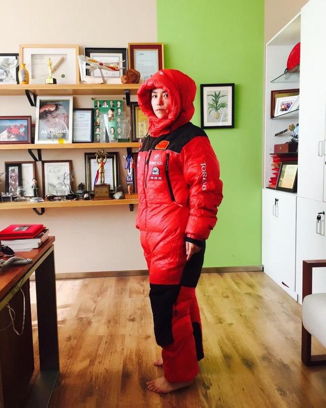 行业爆发它滑坡豪掷重金跨界“造芯”瓦力游戏试玩昔日户外一哥“掉队”:(图3) 行业爆发它滑坡豪掷重金跨界“造芯”瓦力游戏试玩昔日户外一哥“掉队”:(图3)